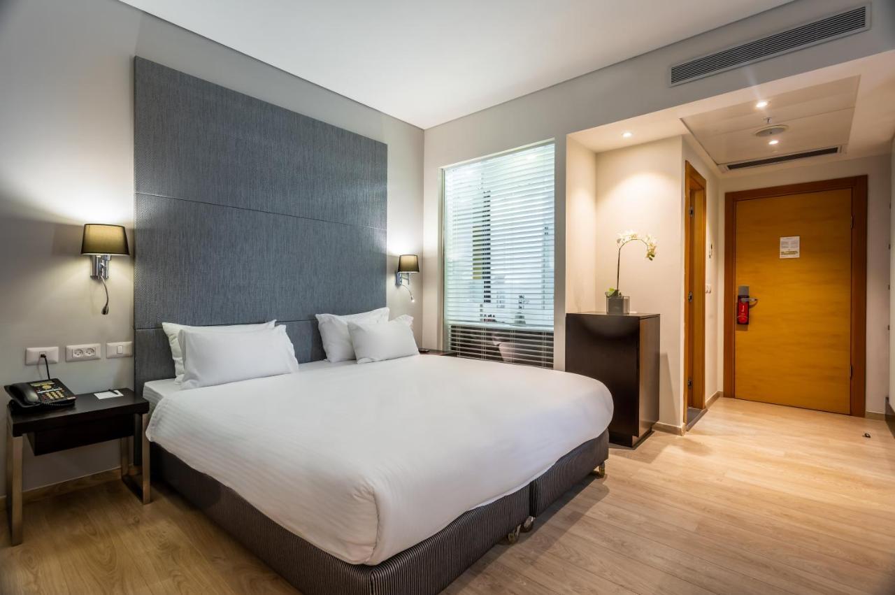 Benjamin Business Hotel Herzelia Exterior foto